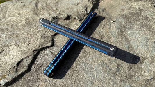 G10 Kraken V2 Handles: Black G10 w/ Blue Ano