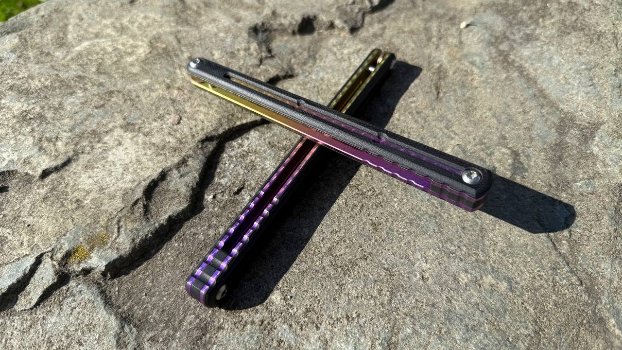 G10 Kraken V2 Handles: Black G10 w/ Sunset fade Ano